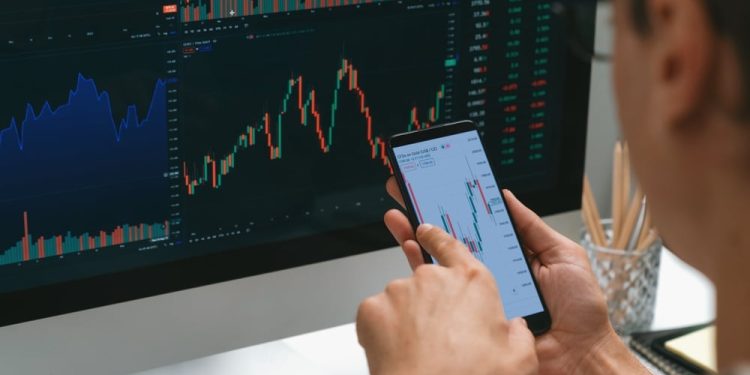 IonQ Stock Review: Should You Consider Investing Now?