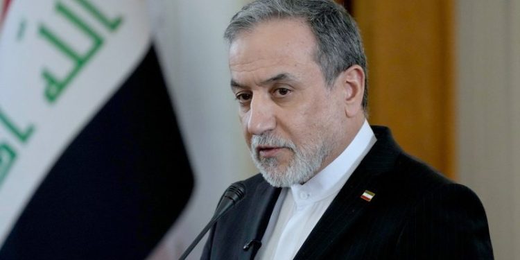 Iran draws missile red line as analysts warn Tehran is stalling US talks