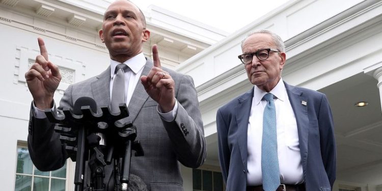 Schumer, Jeffries trash Trump’s DHS proposal as ‘incomplete and insufficient’